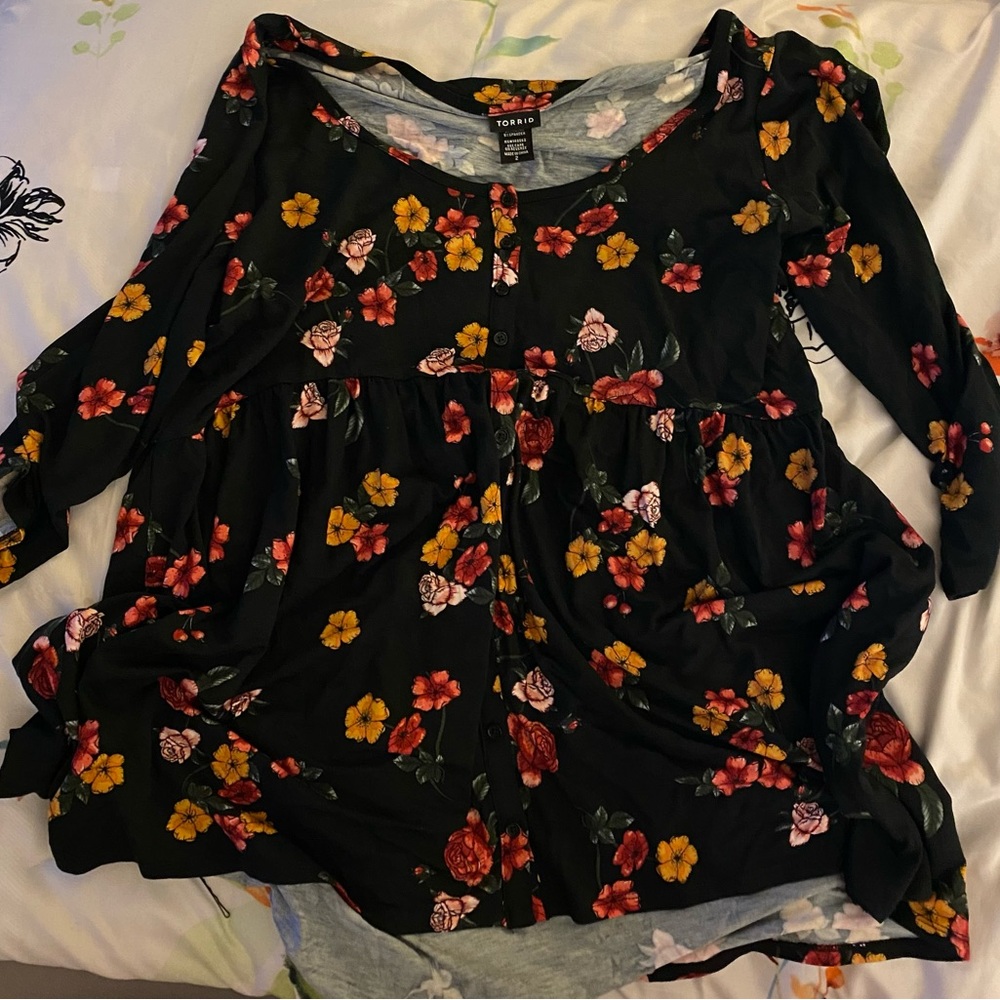EUC Torrid top size 2